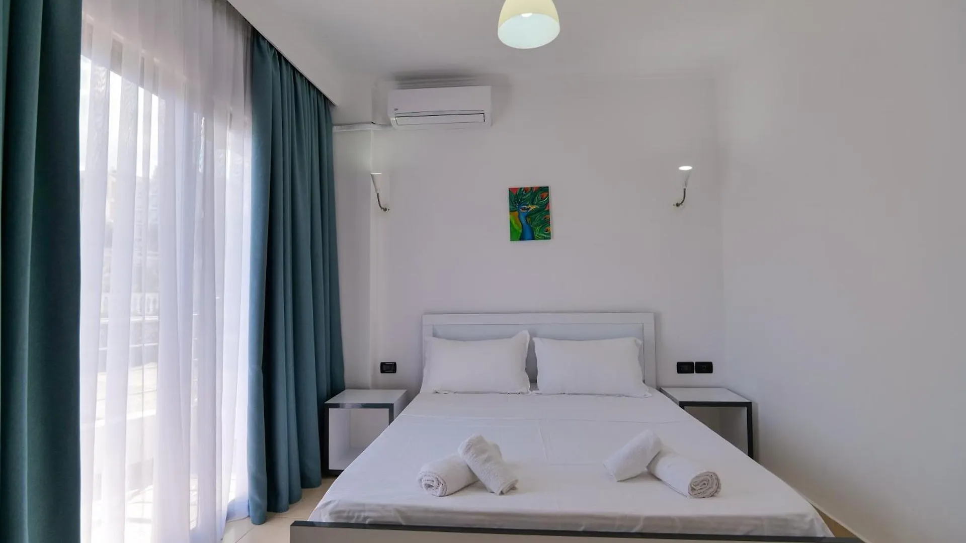 El Mare Hotel Sarandë 3*,  Albania