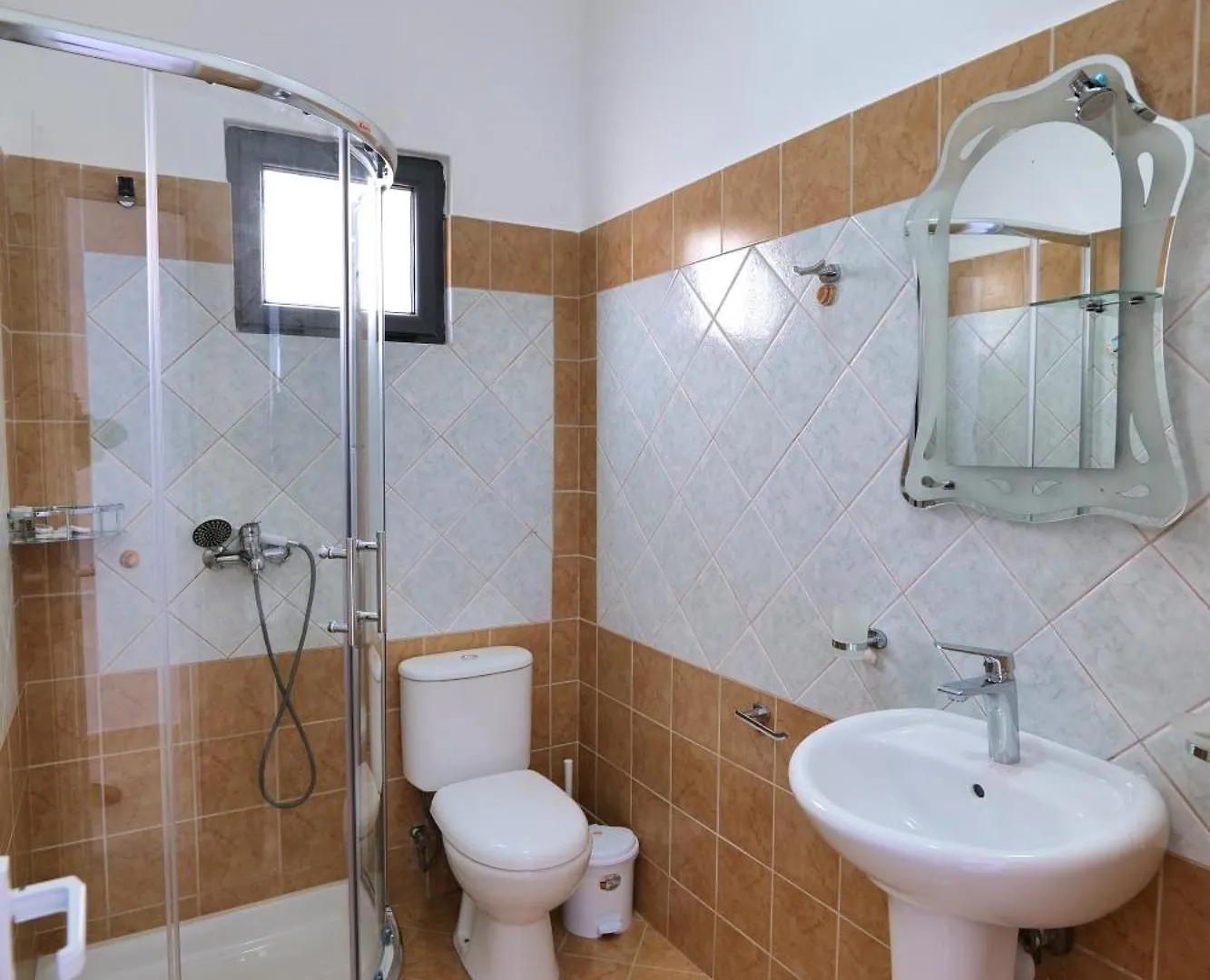 El Mare Hotel Sarandë