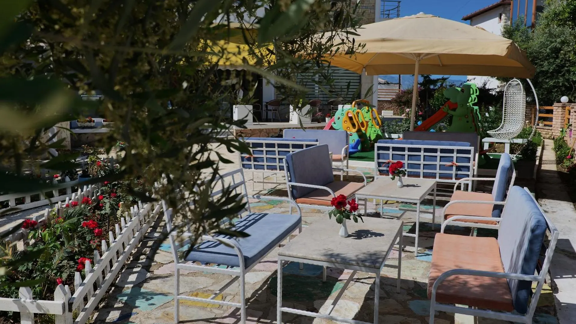 El Mare Hotel Sarandë 3*,
