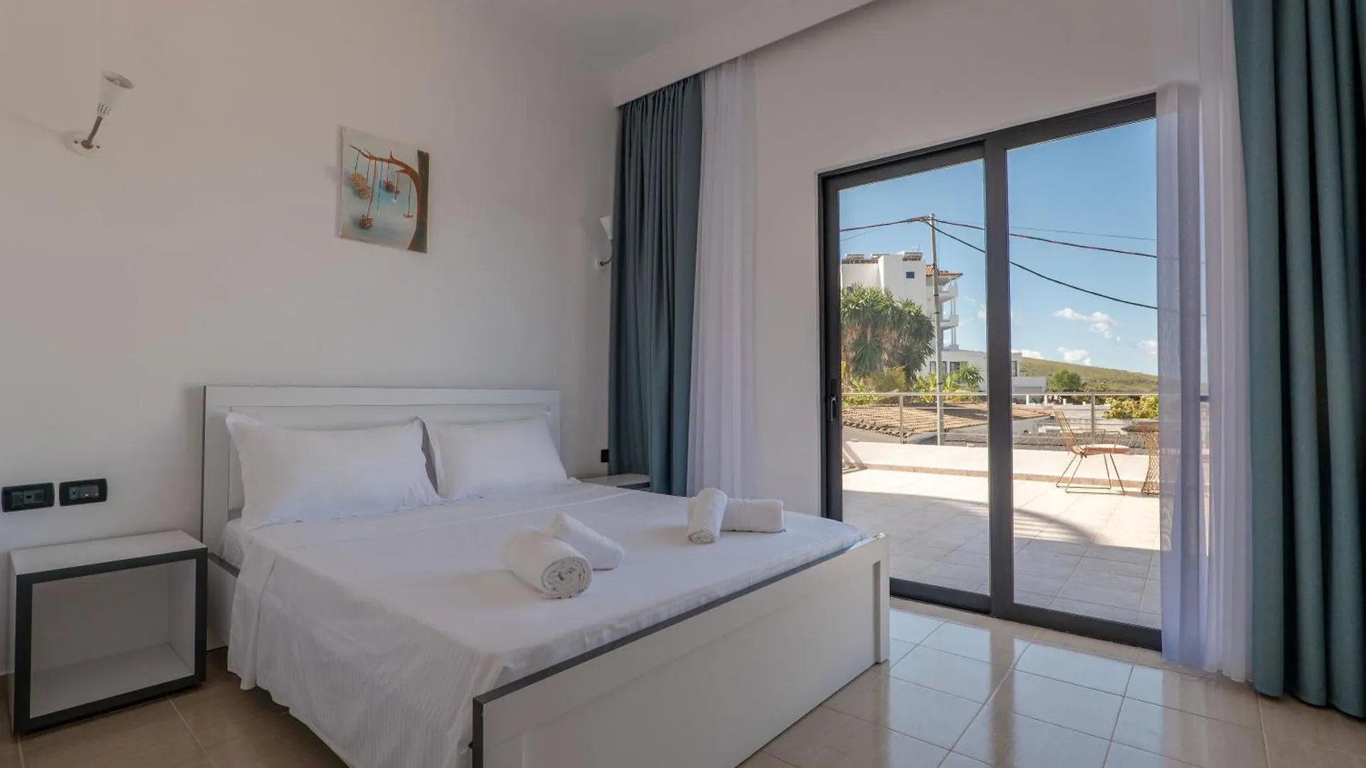 El Mare Hotel Sarandë 3*,  Albania