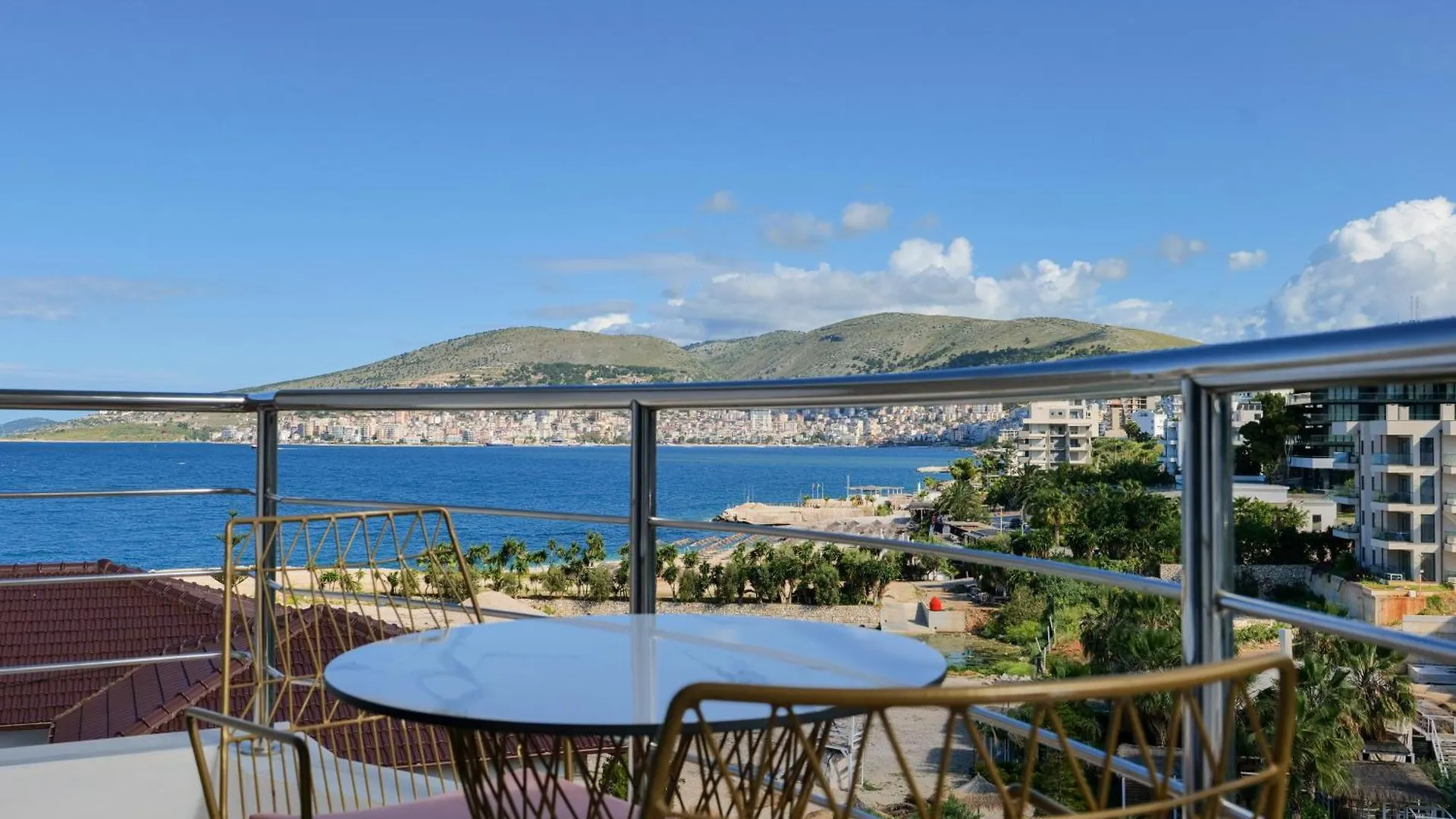 El Mare Hotel Sarandë 3*,  Albania
